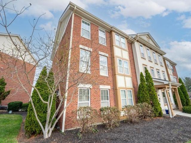 Condo for sale in Roselawn, Ohio