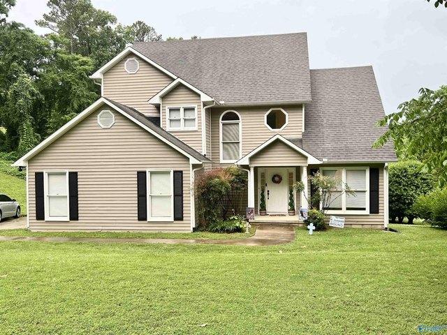 House for sale in Guntersville, Alabama