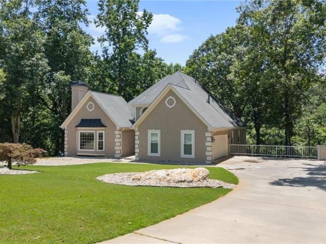 House for sale in Cumming, Georgia