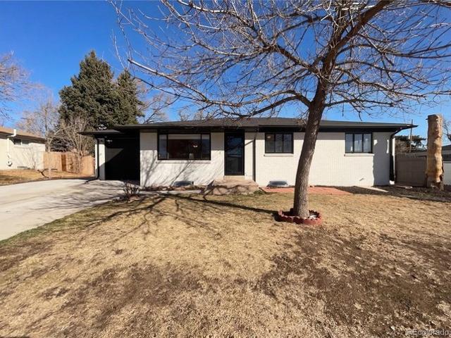 House for sale in Arapahoe, Colorado