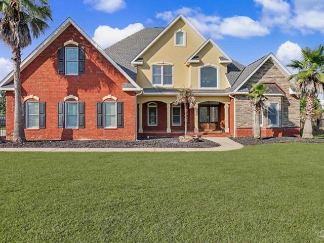 House for sale in Pace, Florida