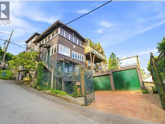 House for sale in West Vancouver, British Columbia