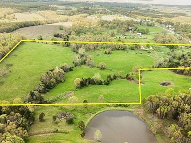 Farm for sale in Vienna, Maries County