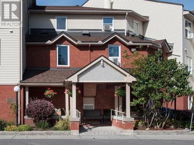 Condo for sale in College, Ottawa
