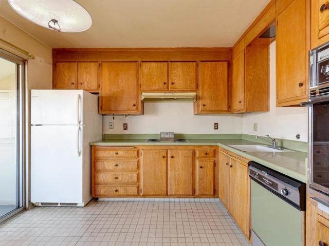 Condo for sale in Alameda, California
