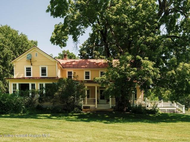House for sale in Hudson, New York