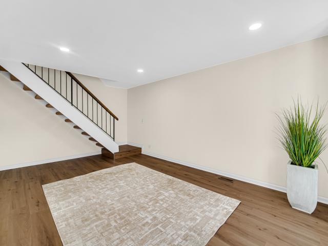 Townhouse for sale in Vernon Hills, Lake County
