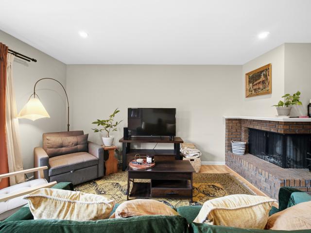 Townhouse for sale in Grayslake, Lake County