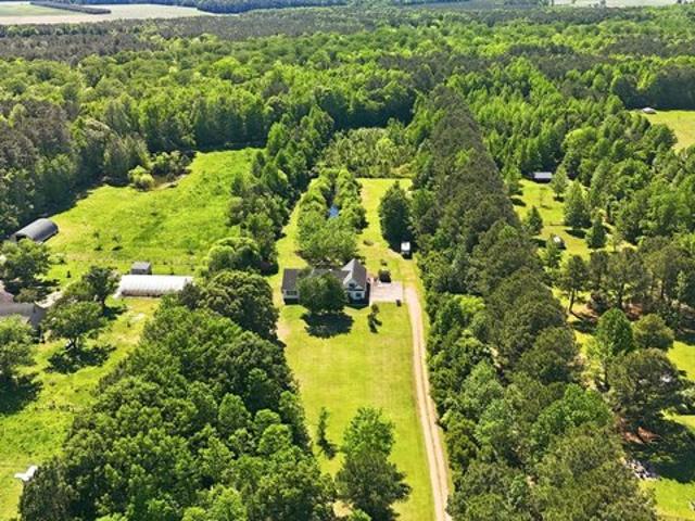 House for sale in Camden, North Carolina