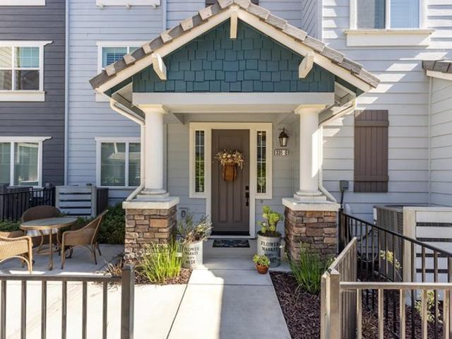 Townhouse for sale in Napa, California