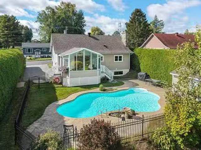 House for sale in Memphrémagog, Quebec