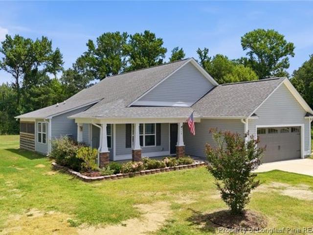 House for sale in Four Oaks, North Carolina