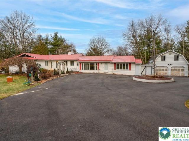 House for sale in Gilbert, Pennsylvania