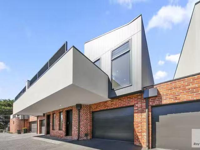House for rent in Airport West, Victoria