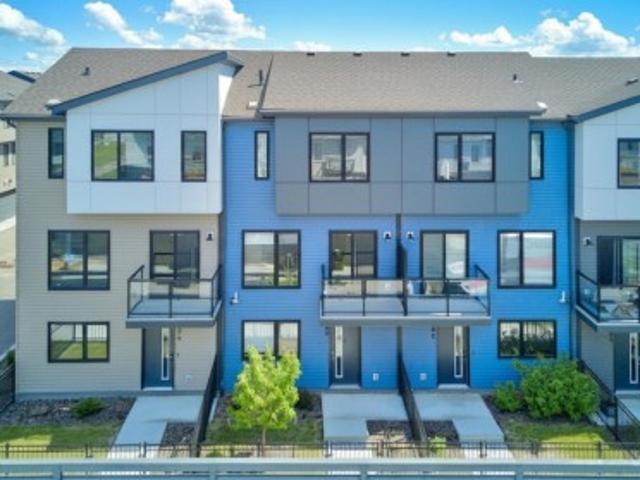 Townhouse for sale in Wedgewood, Alberta