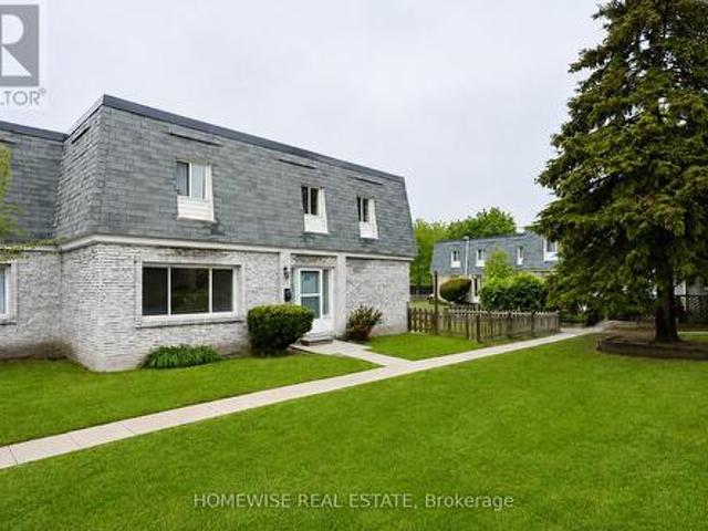 Townhouse for rent in Mississauga, Ontario