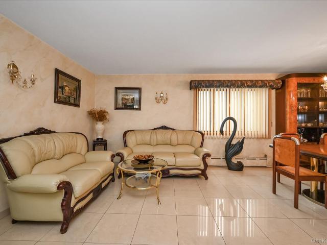 House for sale in Queens, Arverne