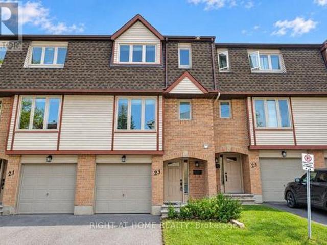 Townhouse for sale in Kanata South, Ottawa