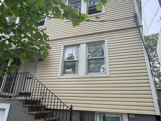 Townhouse for sale in Corona