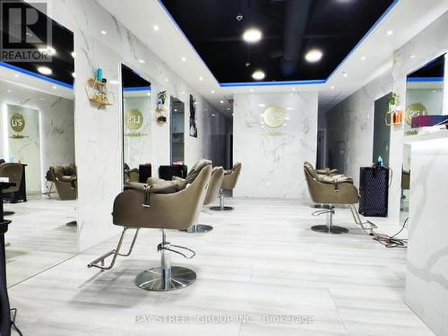 Commercial for sale in Richmond Hill, Golden Horseshoe