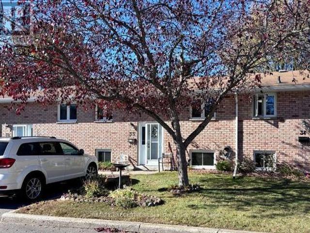 Townhouse for sale in North Bay, Northeastern Ontario