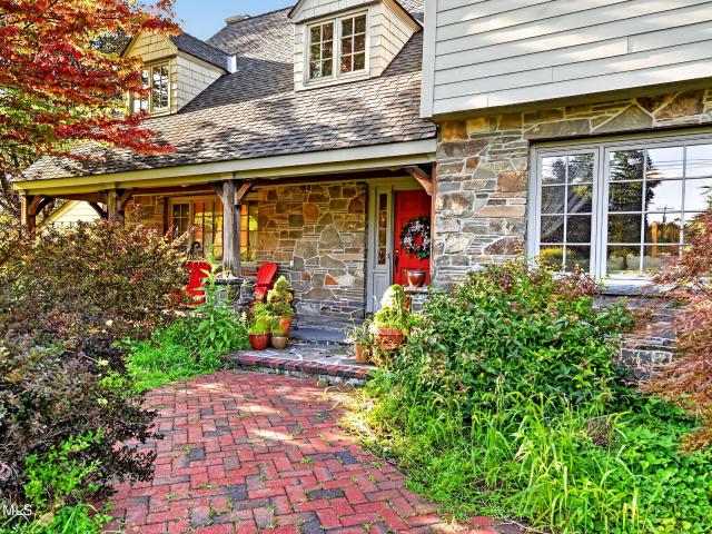 House for sale in Castleton On Hudson, New York