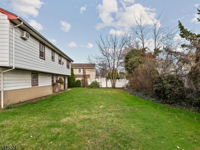House for sale in Little Ferry, New Jersey
