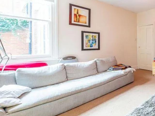 Apartment for rent in Crouch End, Isle Of Man