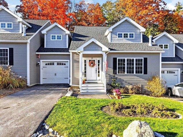Townhouse for sale in Meredith, Belknap County