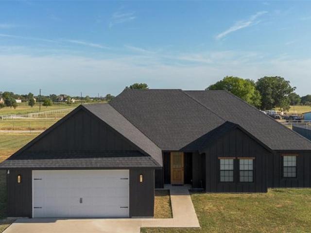 House for sale in Calera, Bryan County