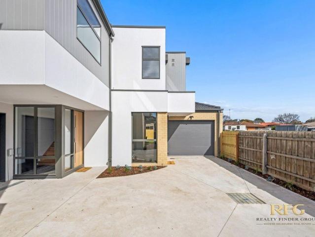 Townhouse for sale in Camerons Creek, Victoria