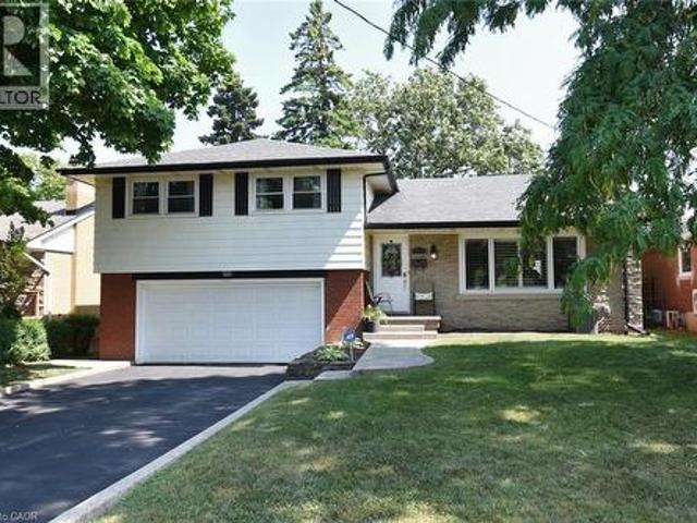 House for sale in Ancaster, Ontario