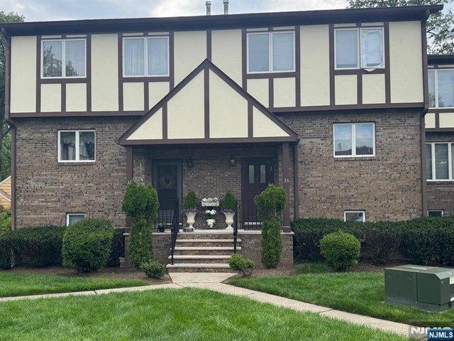 Townhouse for sale in New Milford, New Jersey