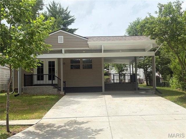 House for sale in Pacific, Missouri