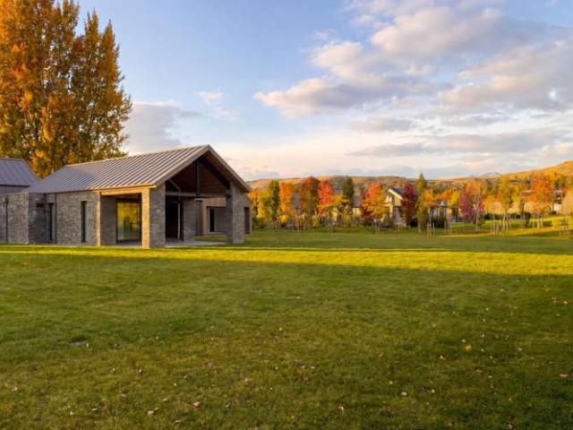 House for sale in Otakou