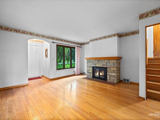 House for sale in Clarendon Hills