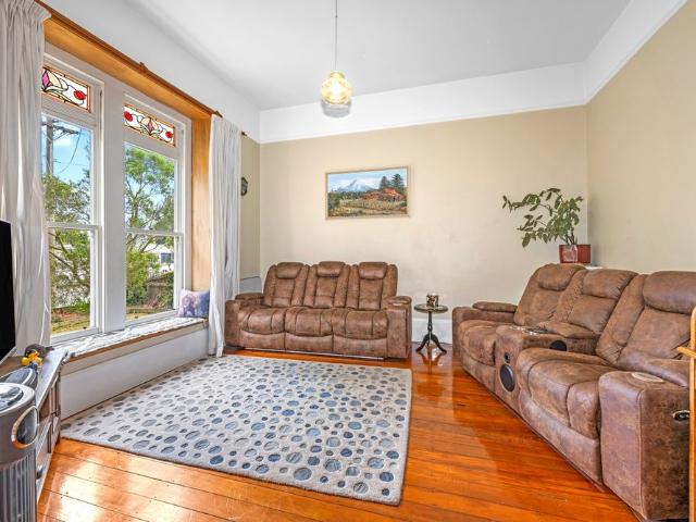 House for rent in Chaslands, Canterbury