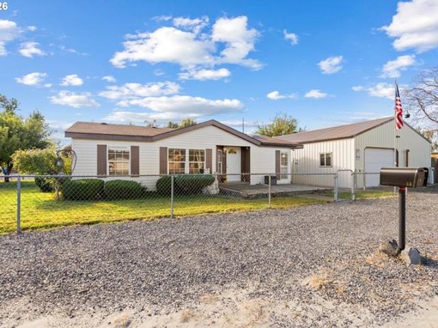 House for sale in McNary Townsite Division #3, Umatilla