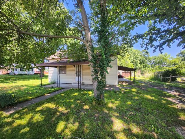House for sale in Perry, Illinois