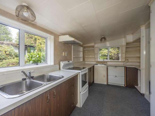 House for sale in Otakou