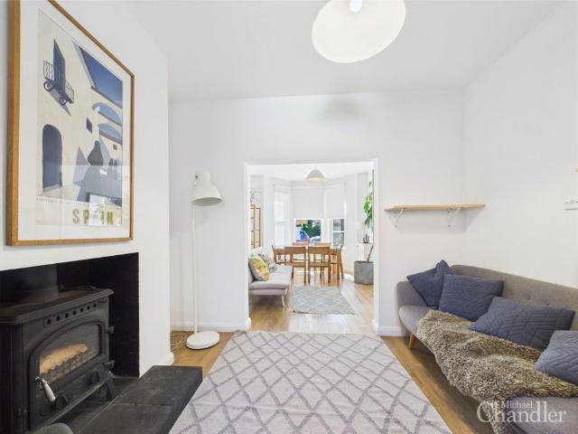 Studio for rent in Ballynafeigh, Northern Ireland