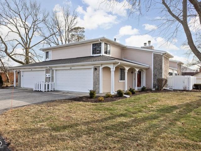 Condo for sale in Zionsville, Indiana