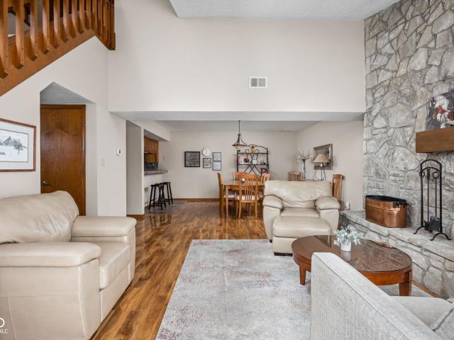 Condo for sale in Zionsville, Boone County