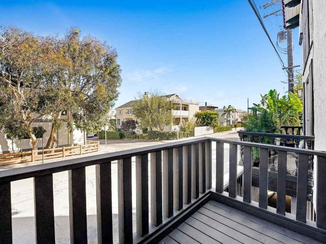 Apartment for rent in Canoga Park, California