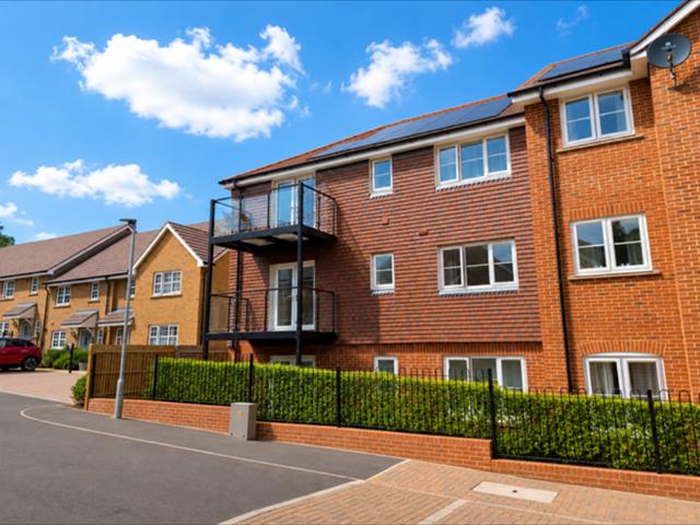 Apartment for rent in Catteshall, Waverley