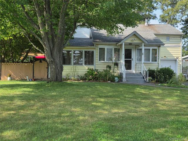 House for sale in Centereach, New York