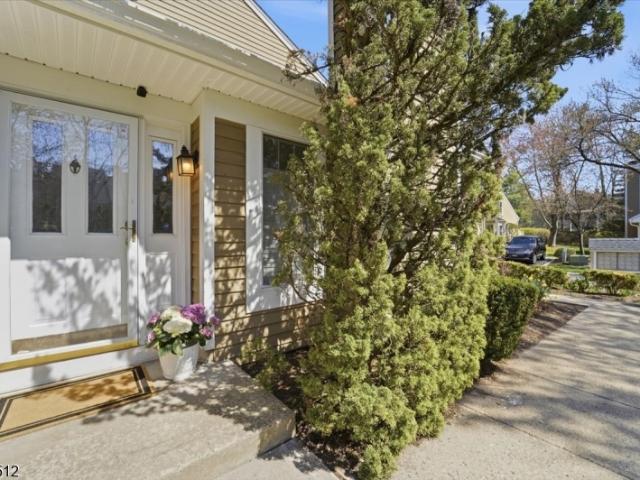 Townhouse for sale in Pluckemin, New Jersey
