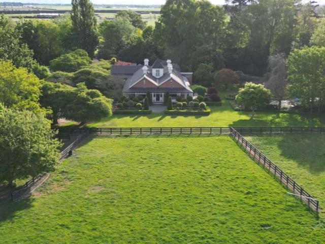 Property for sale in Huntingdon, Canterbury
