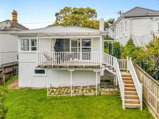 House for sale in Balmoral