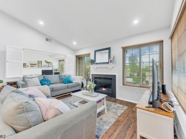 Townhouse for sale in Pluckemin, New Jersey